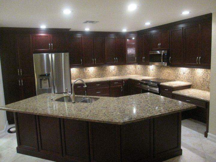 Kitchen Cabinets, Parkland<br/>Solid Kitchen Cabinets, Parkland<br/>Spacious Kitchen Cabinets, Parkland