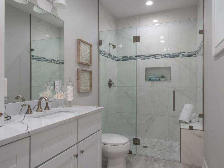 Custom Bathroom Cabinets in Pembroke Pines